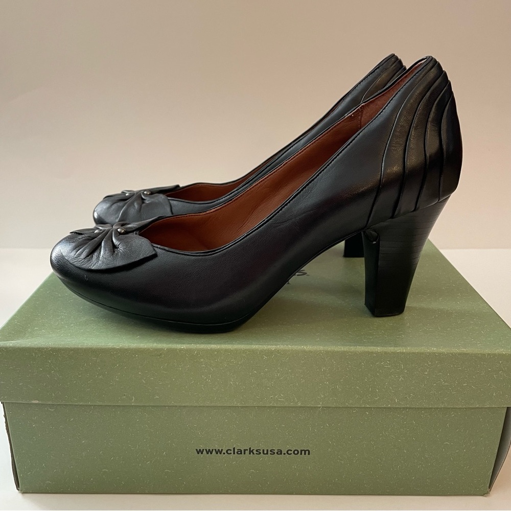 CLARKS ARTISAN Women’s Society Ball Heel